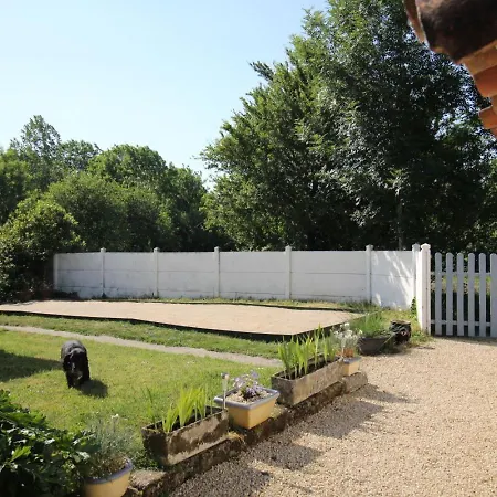 Holiday home Des Roses, 30mins Puy Du Fou *