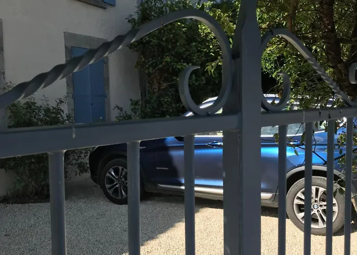 Des Roses, 30mins Puy Du Fou *