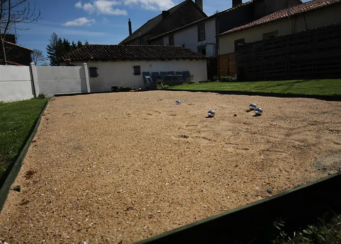 Casa de Férias Des Roses, 30mins Puy Du Fou Saint-Jouin-de-Milly